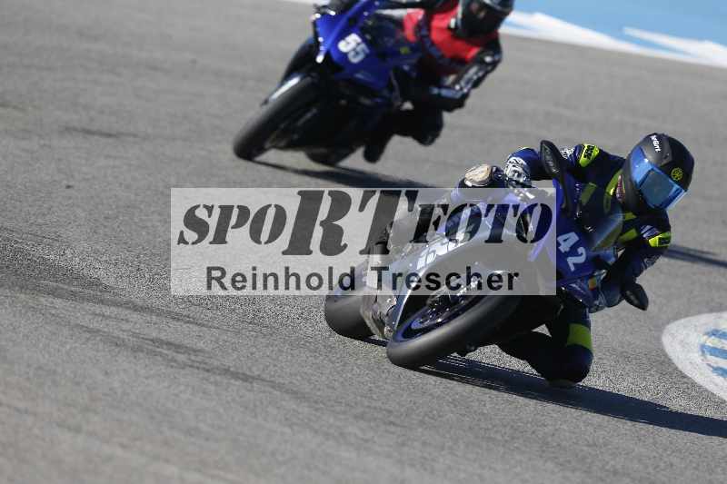 /02 28.-31.01.2025 Moto Center Thun Jerez/gruen-green/42